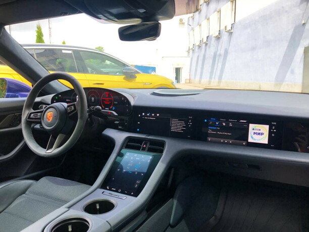 Porsche Taycan, 2020 г.