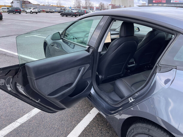 Tesla Model 3, 2020 г.