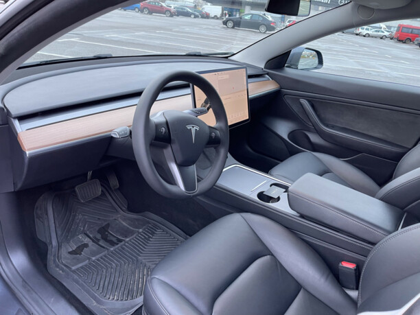 Tesla Model 3, 2020 г.