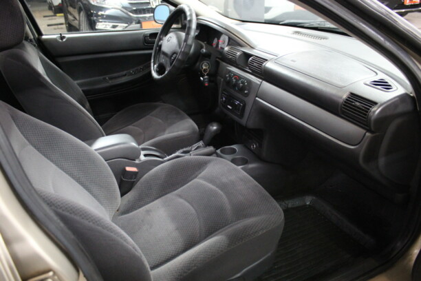 Dodge Stratus II · Рестайлинг, 2004 г.