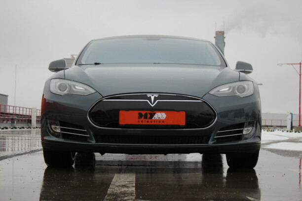 Tesla Model S I, 2013 г.