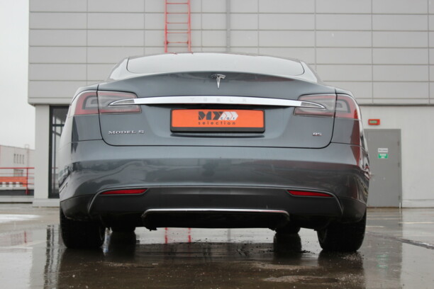 Tesla Model S I, 2013 г.