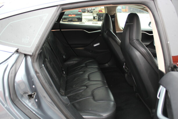 Tesla Model S I, 2013 г.