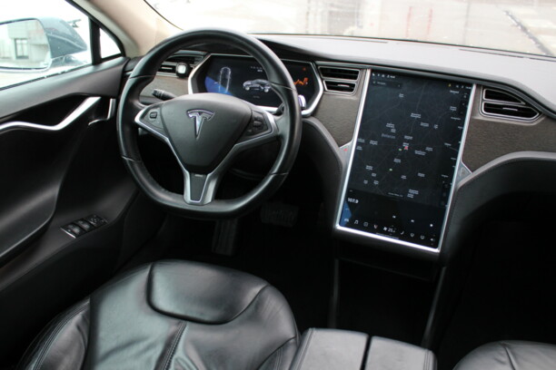 Tesla Model S I, 2013 г.