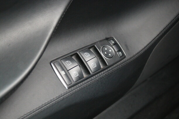 Tesla Model S I, 2013 г.