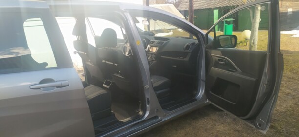 Mazda 5 II, 7 мест, 2011 г.
