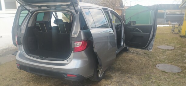 Mazda 5 II, 7 мест, 2011 г.