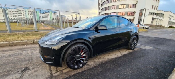 Tesla Model Y, 2021 г.