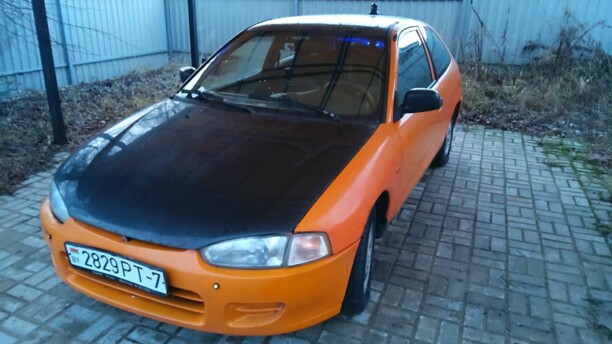 Mitsubishi Colt V, 1996 г.