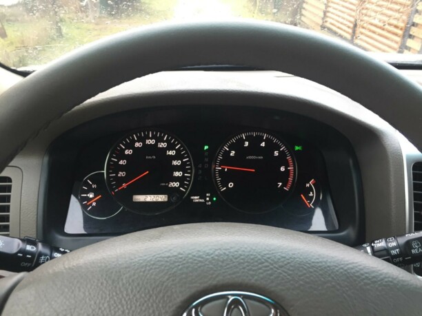 Toyota Land Cruiser Prado J120, 7 мест, 2004 г.