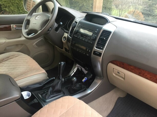 Toyota Land Cruiser Prado J120, 7 мест, 2004 г.