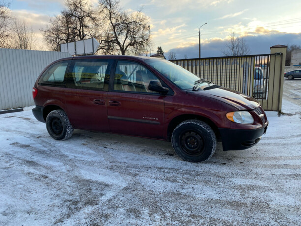 Dodge Caravan IV, 7 мест, 2001 г.