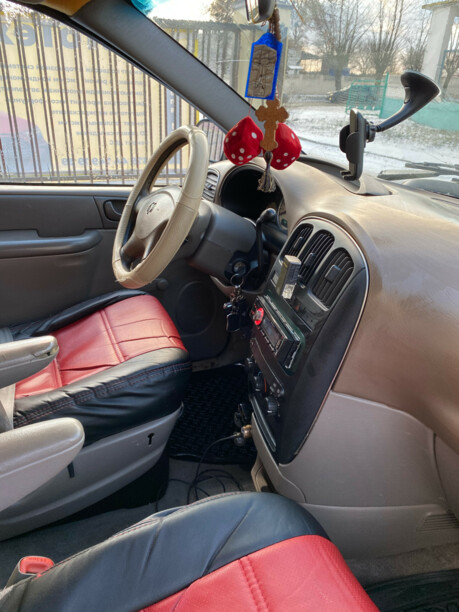 Dodge Caravan IV, 7 мест, 2001 г.
