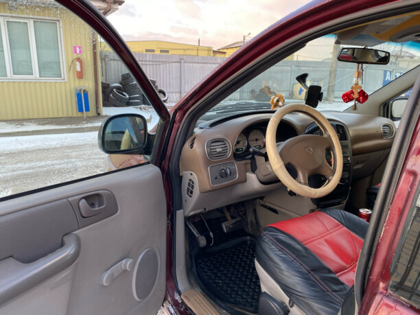 Dodge Caravan IV, 7 мест, 2001 г.