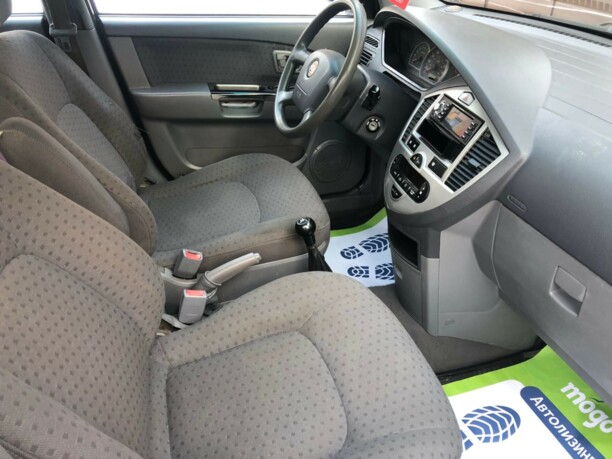 Kia Carens I · Рестайлинг, 2004 г.