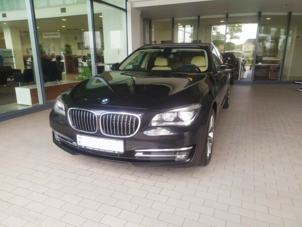 BMW 7 серия F02 (Long), 2015 г.