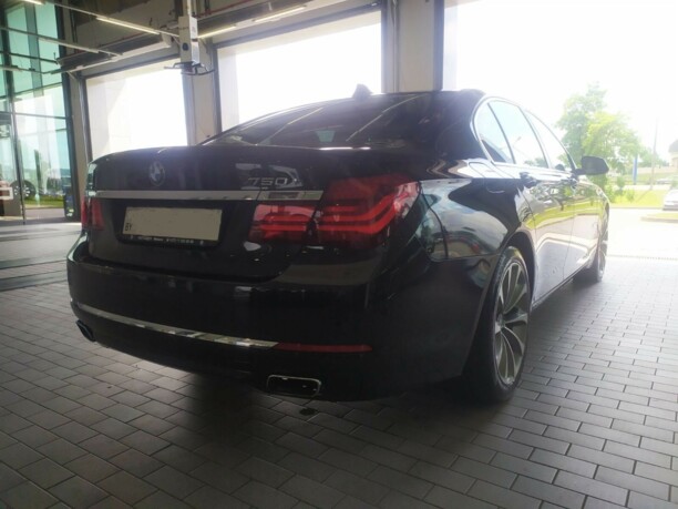 BMW 7 серия F02 (Long), 2015 г.