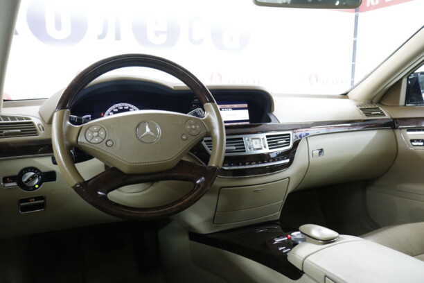 Mercedes-Benz S-Класс W221· Рестайлинг, 2009 г.