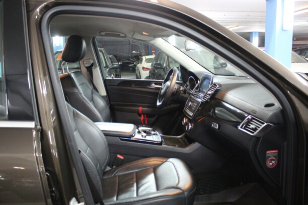 Mercedes-Benz GLE W166, 2015 г.