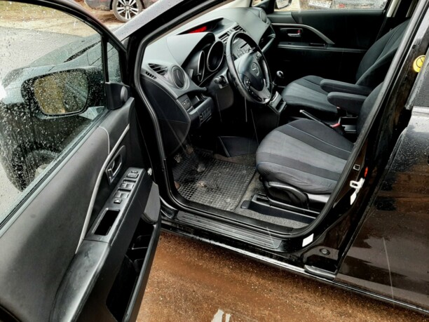 Mazda 5 II, 7 мест, 2011 г.