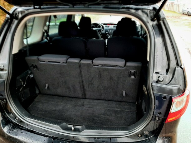 Mazda 5 II, 7 мест, 2011 г.