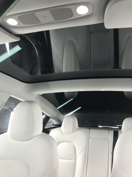Tesla Model 3, 2018 г.