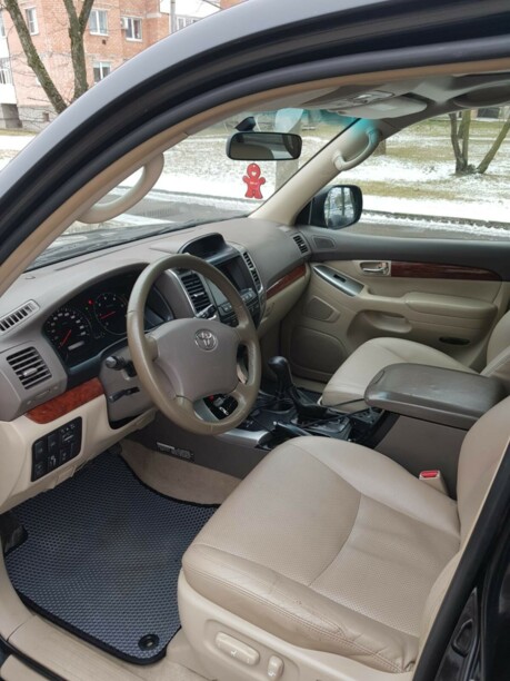 Toyota Land Cruiser Prado J120, 7 мест, 2006 г.