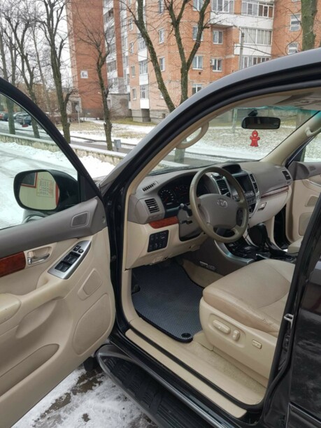 Toyota Land Cruiser Prado J120, 7 мест, 2006 г.