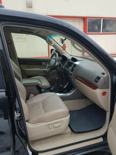 Toyota Land Cruiser Prado J120, 7 мест, 2006 г.