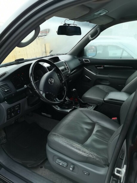 Toyota Land Cruiser Prado J120, 7 мест, 2008 г.
