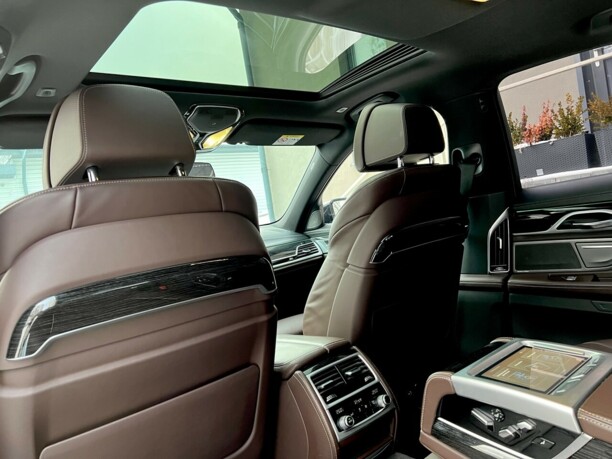 BMW 7 серия G11, 2016 г.