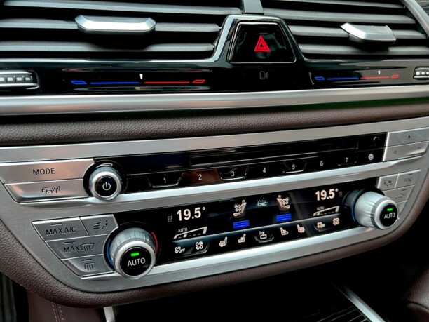 BMW 7 серия G11, 2016 г.