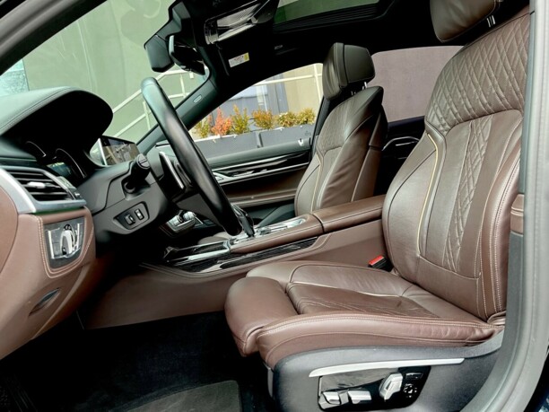 BMW 7 серия G11, 2016 г.