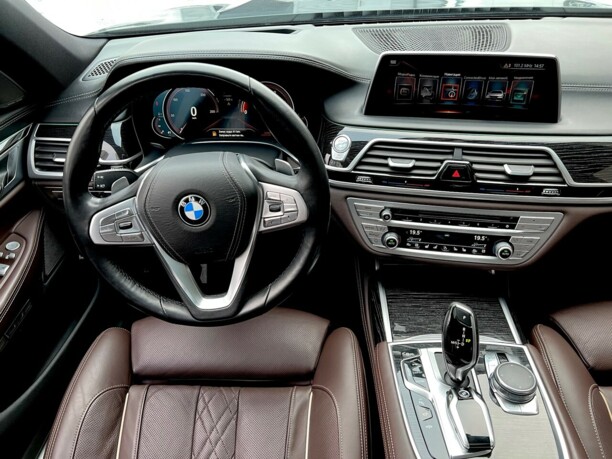 BMW 7 серия G11, 2016 г.