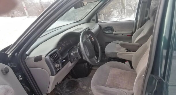 Pontiac Trans Sport II, 7 мест, 1996 г.