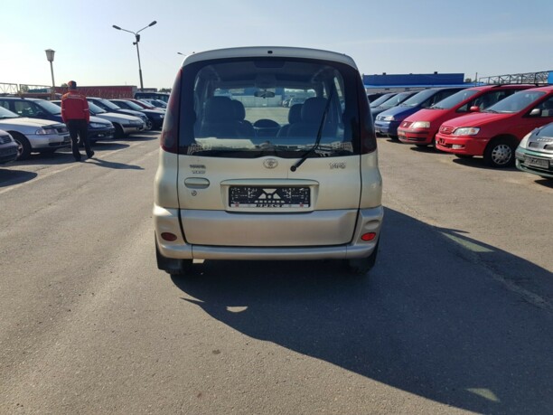 Toyota Yaris Verso, 2002 г.