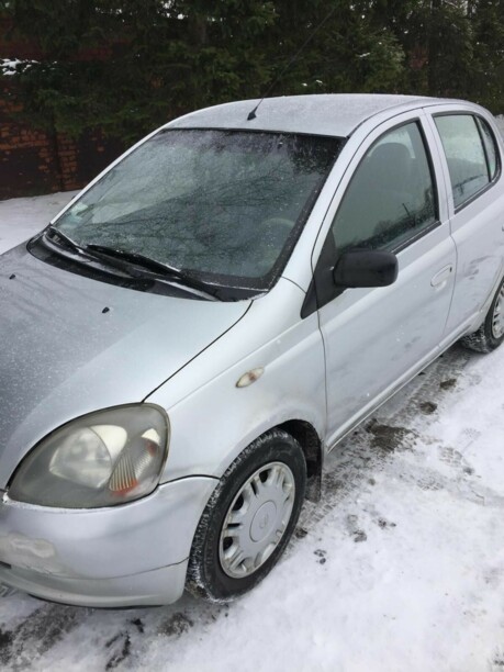 Toyota Yaris I (P1), 2000 г.