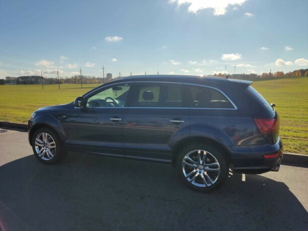 Audi Q7 4L, 7 мест, 2007 г.