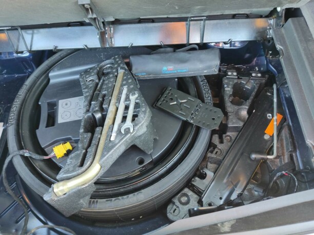 Audi Q7 4L, 7 мест, 2007 г.