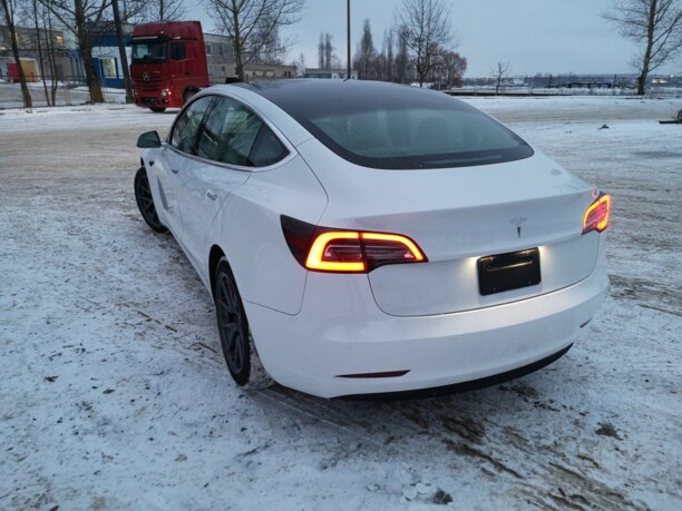 Tesla Model 3, 2020 г.