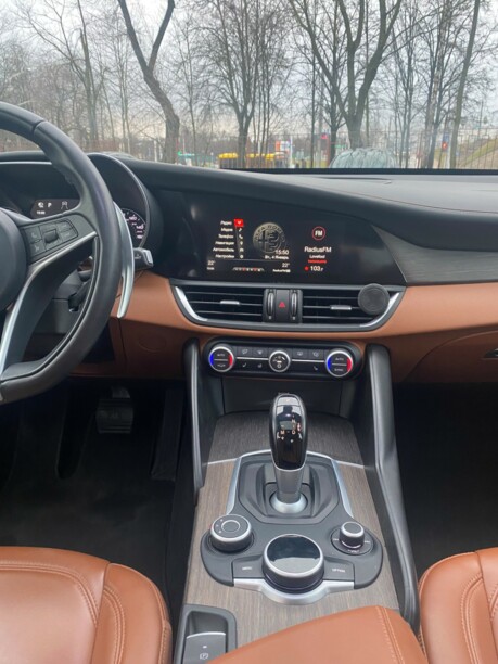 Alfa Romeo Giulia, 2017 г.