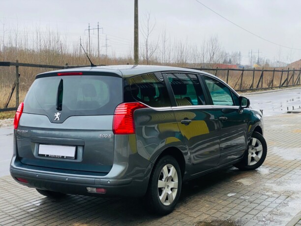 Peugeot 5008 I, 7 мест, 2010 г.