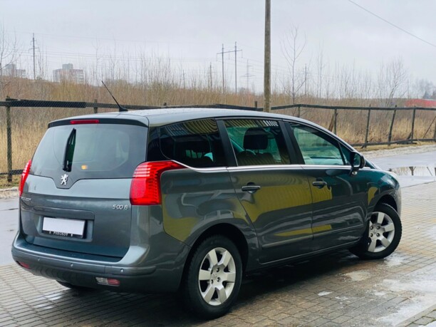 Peugeot 5008 I, 7 мест, 2010 г.