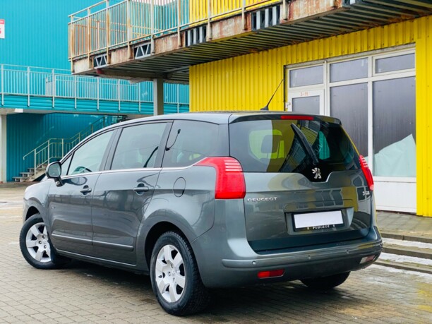 Peugeot 5008 I, 7 мест, 2010 г.