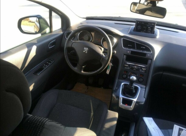 Peugeot 5008 I · Рестайлинг, 2015 г.