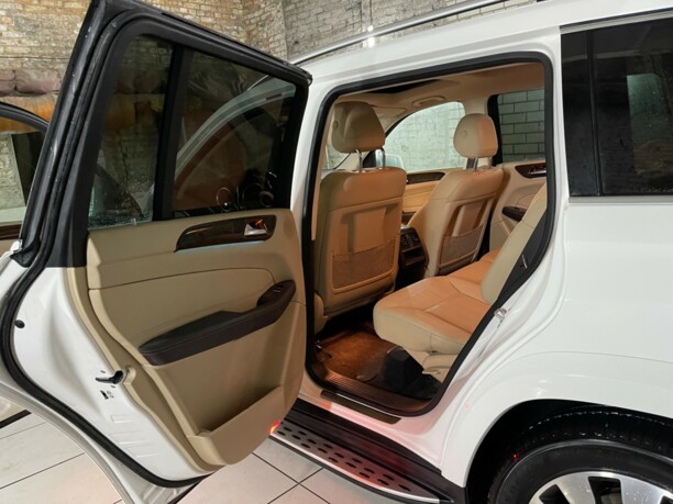 Mercedes-Benz GLS X166, 7 мест, 2017 г.