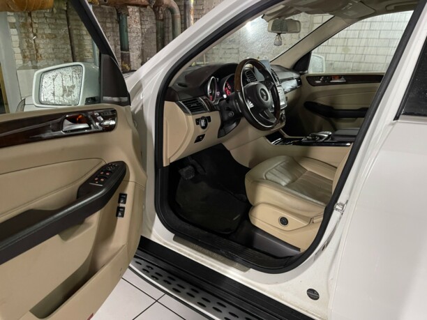 Mercedes-Benz GLS X166, 7 мест, 2017 г.