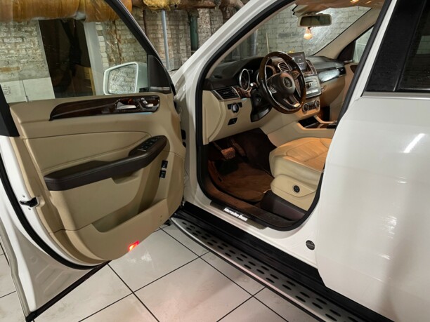 Mercedes-Benz GLS X166, 7 мест, 2017 г.