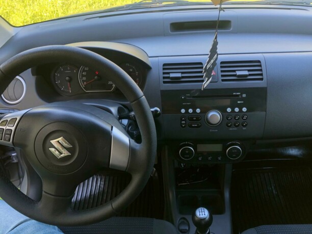 Suzuki Swift III, 2009 г.