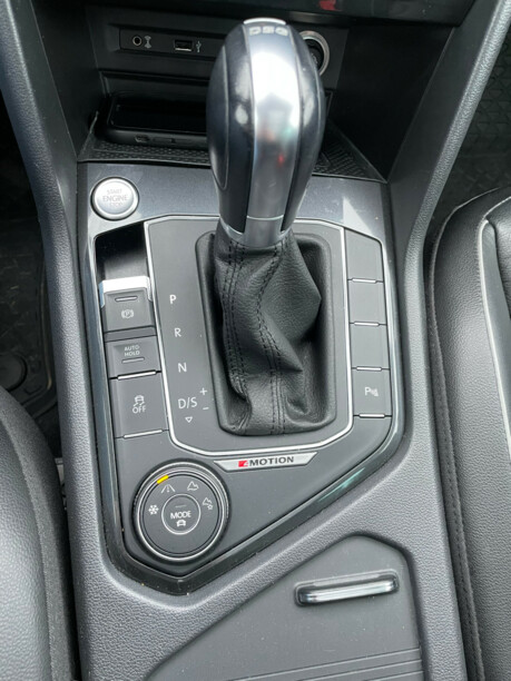 Volkswagen Tiguan II, 2017 г.